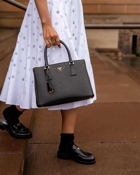 sacs prada 2015|are Prada bags worth it.